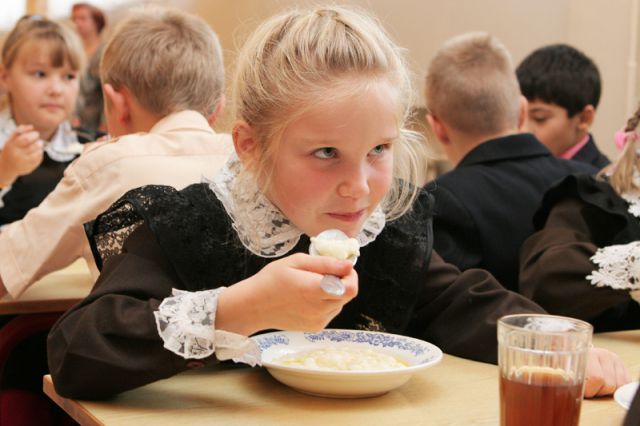 Роспотребнадзор продолжает исследования по мониторингу состояния школьного питания