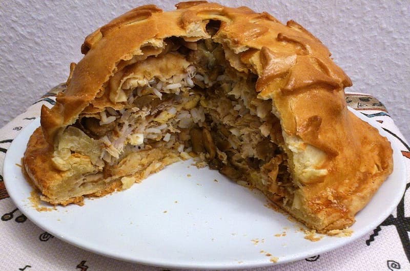 Пирог с мясом и картошкой «Хуплу»