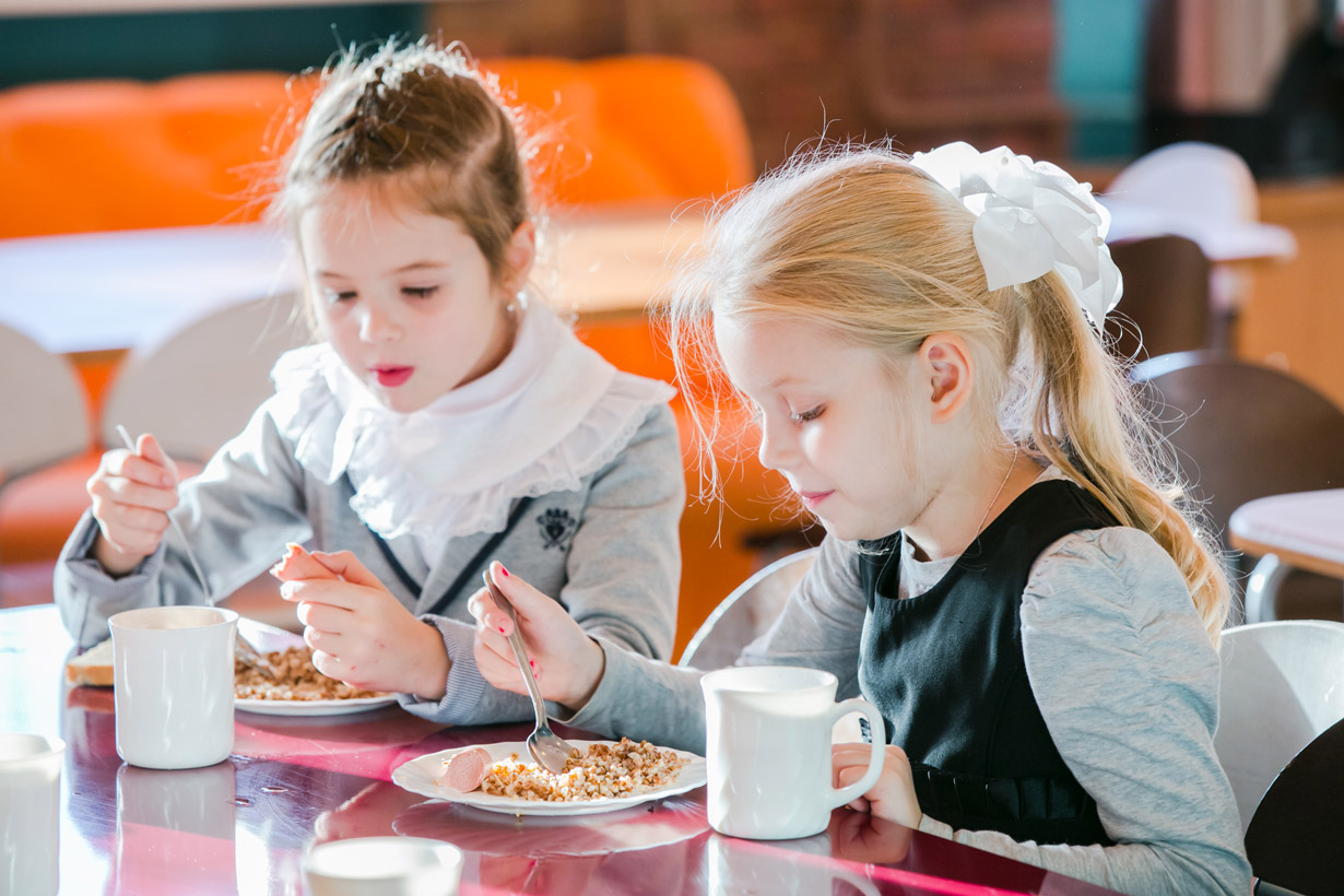 Стартует всероссийская горячая линия по вопросам организации питания в школах