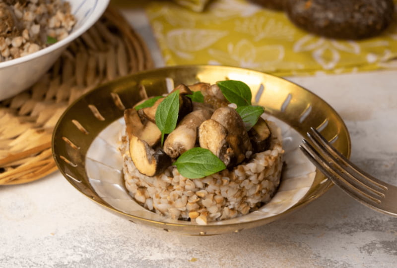 Гречка с куриными сердечками