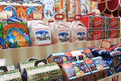 10 тысяч граждан обратились на горячую линию с вопросами о детских товарах и выборе новогодних подарков