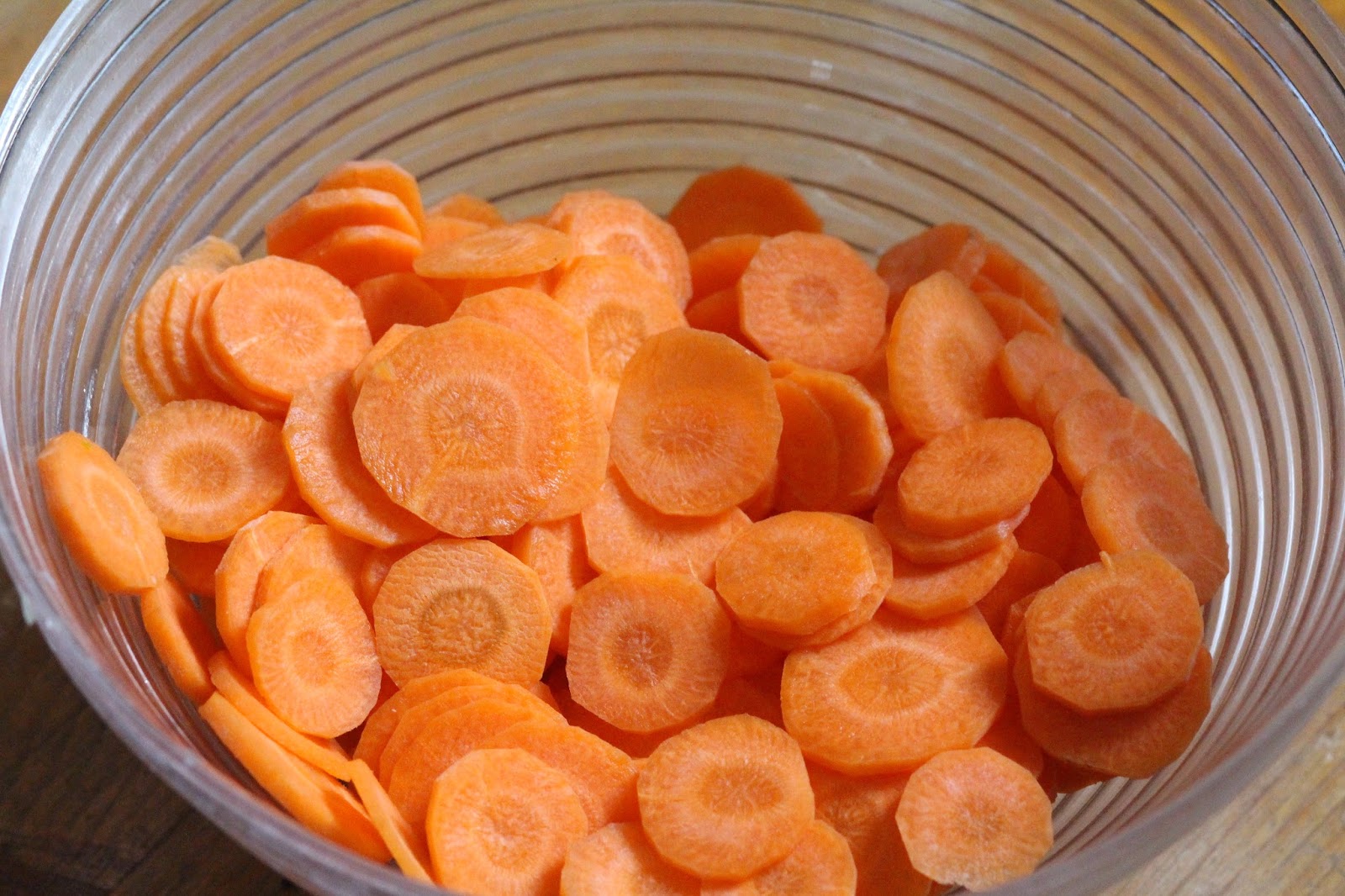 Нарезка моркови кружочками
