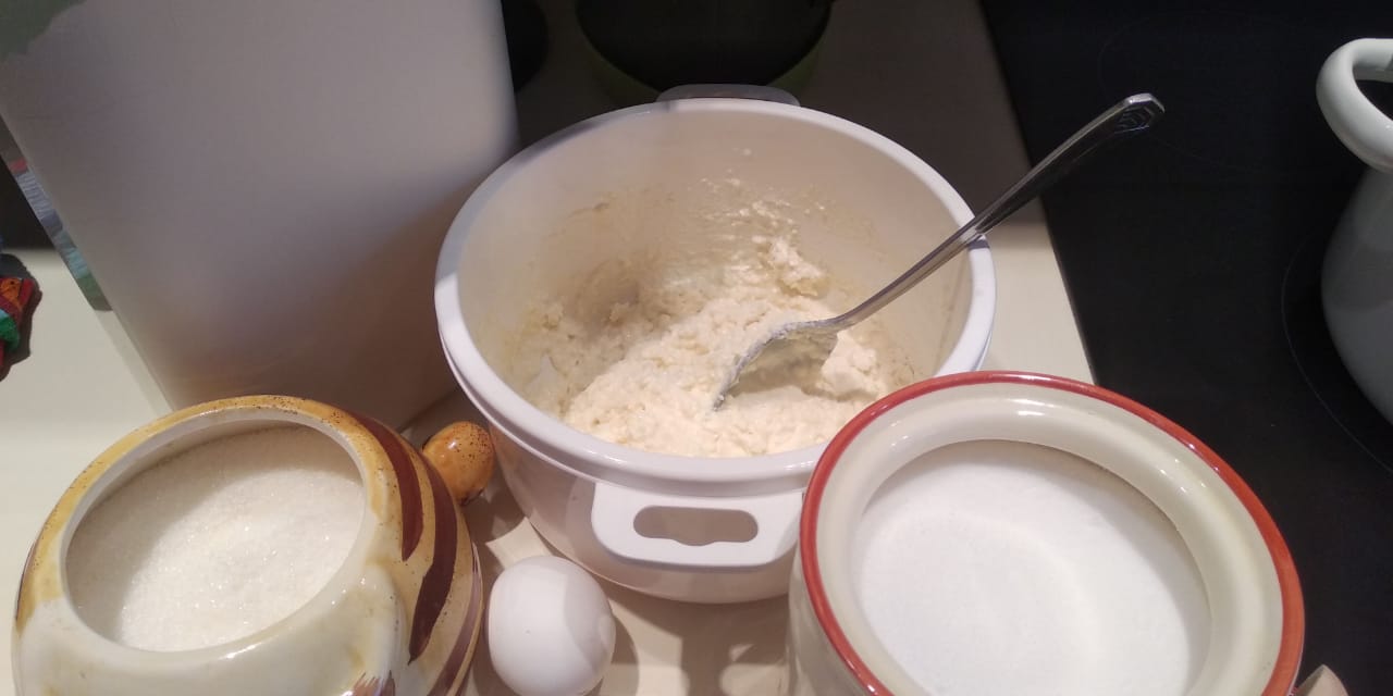 Мой ребенок с большим удовольствием помогает мне готовить это блюдо. Помог маме – и кушаешь с большим удовольствием. Для начала подготовим все ингредиенты.