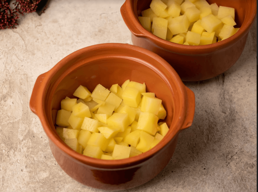 Жаркое с грибами в горшочках 5