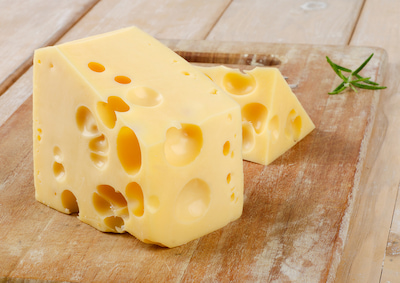 Как делают сыр маасдам