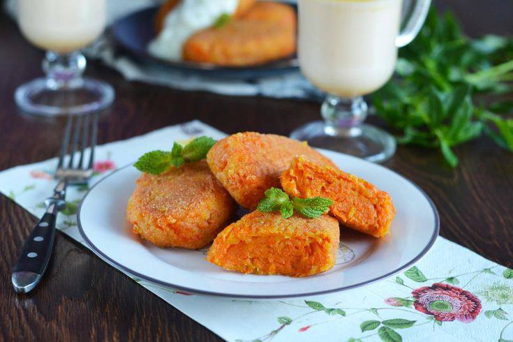 Морковные котлеты на пару