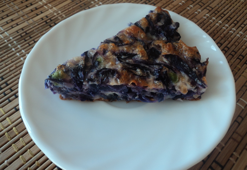 Пирог из краснокочанной капусты