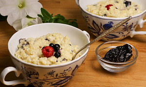 Пшенная каша с черносливом 