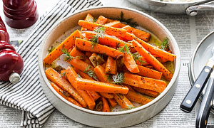 Запеченная морковь с чесноком и кориандром